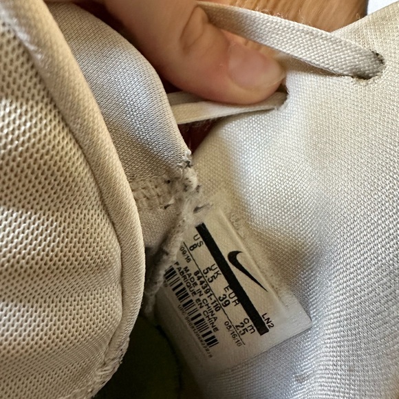 Nike Hyperdunk Basketball Shoes High Top Women’s Size 8 - Picture 6 of 6